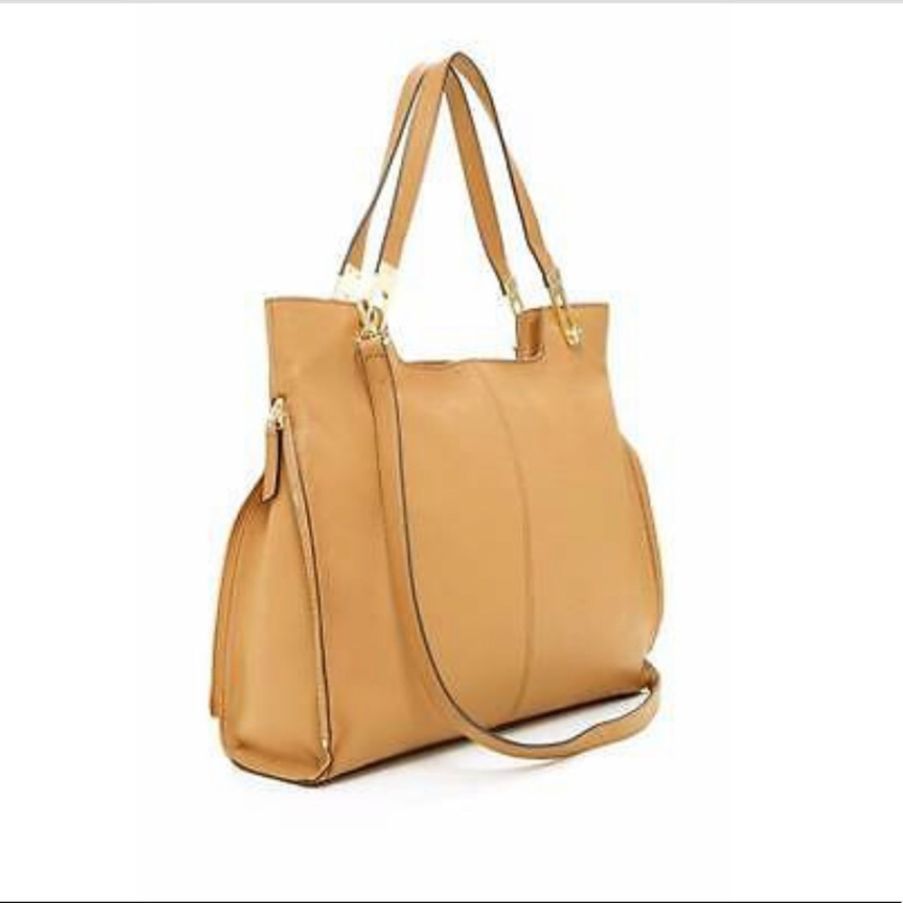 Vince Camuto